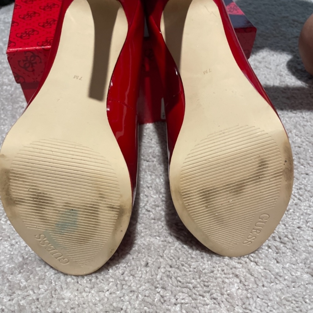 Red Guess Heels - Picture 3 of 5